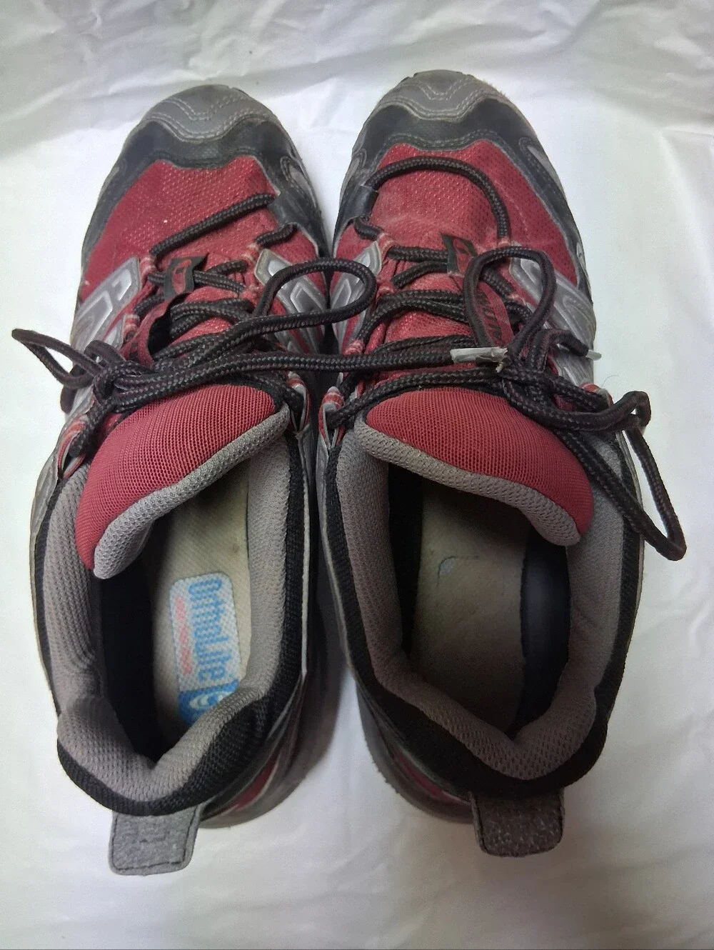 Salomon Men's Red and Gray Athletic Trail Shoes Size 8.5 Preowned